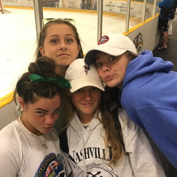 Meet your Posher, Kate - Picture 3 of 7